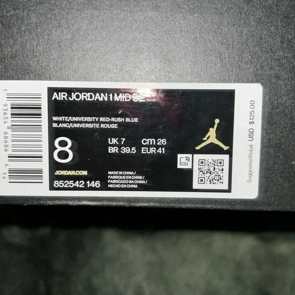 *sfw* Never worn womens Air Jordan 1 Mid SE - Picture 2 of 2